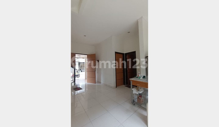Rumah Dalam Cluster di Discovery Sektor 9 Bintaro 2