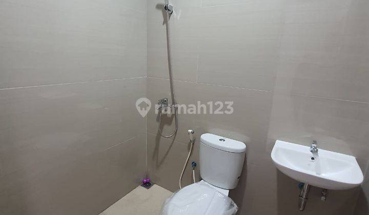 Rumah 2 Lantai Di Pondok Cabe 9