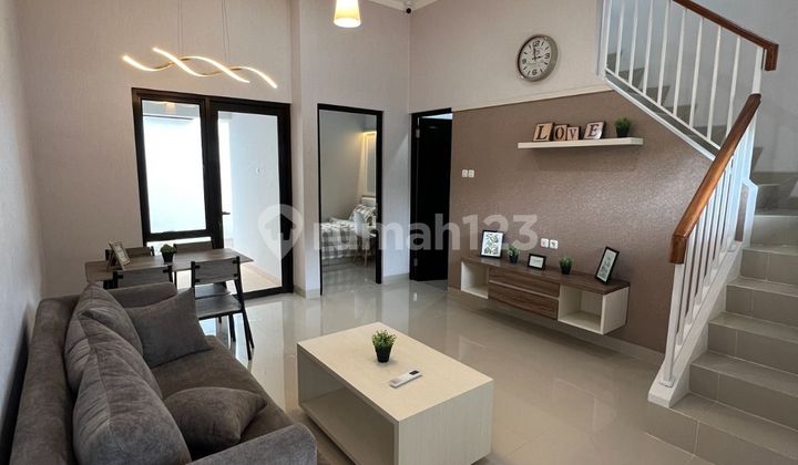 Rumah 2 Lantai Siap Huni Area Strategis Bebas Banjir