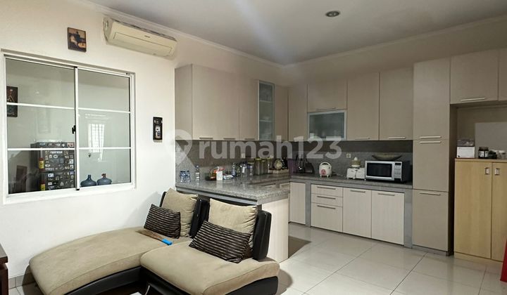 PIK 8x15m Neat Main Road Nice Semi Furnished 2