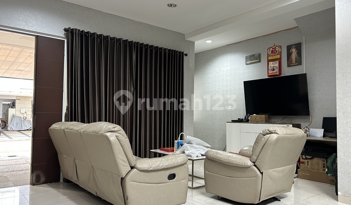 Riviera 8x15m Furnished Already Beautifully Renovated 2