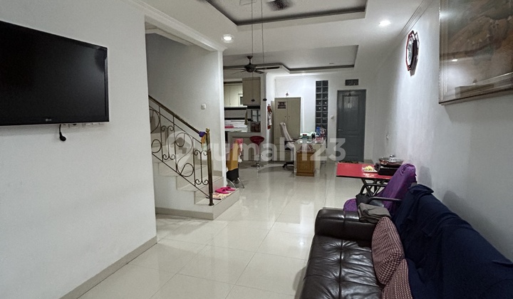 Mtp Taman Palem 6X16m Utara 2.5 Lantai Bagus Terawat Banget Mtp Taman Palem 6X16m Utara 2.5 Lantai Bagus Terawat Banget