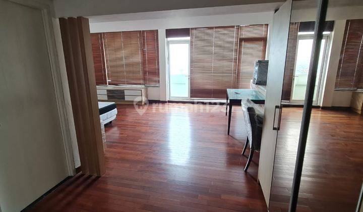 kamar tidur apartement grand kartini type penthouse