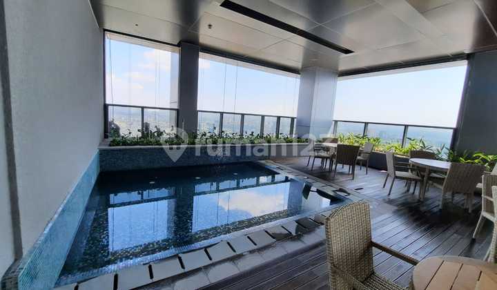 For Rent Jakarta Tower Apartment Kemayoran. Semi-Furnished 3 Bedrooms 2