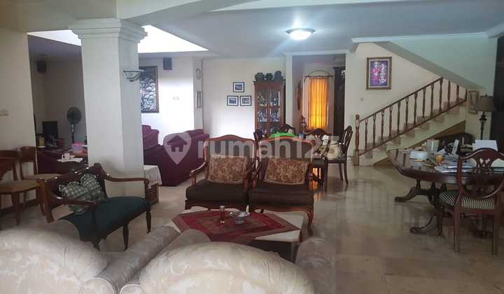 Rumah Mewah 2 Lantai Dengan Kolam Renang Di Bintaro Jaya Rumah Mewah 2 Lantai Dengan Kolam Renang Di Bintaro Jaya