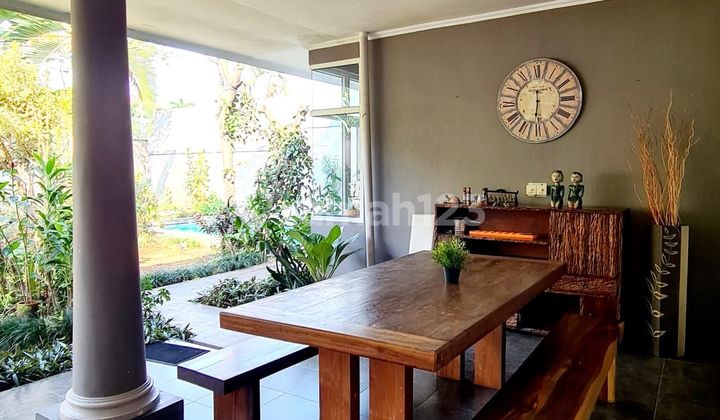 Rumah Mewah 2 Lantai Ada Kolam Renang di Ampera Kemang 2