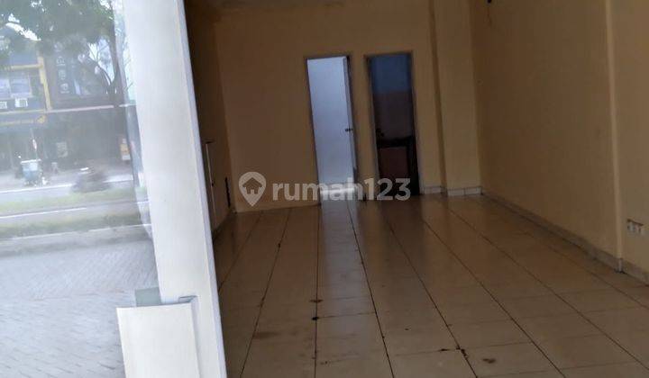 Ruko 2.5 Lantai lokasi Ramai cocok untuk Usaha  1
