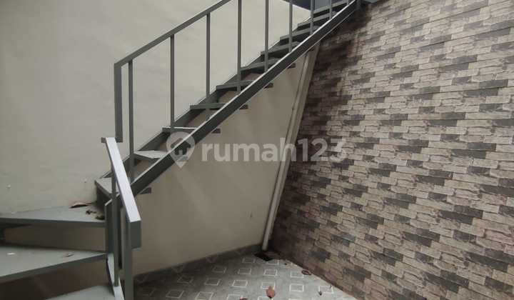 Good 2-Story Minimalist House in Bintaro Jaya Sector 9 2