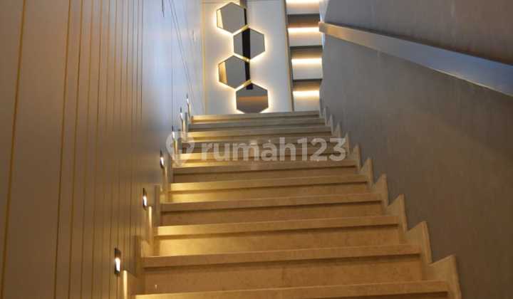 Nice 3-Storey House in Navapark BSD 2