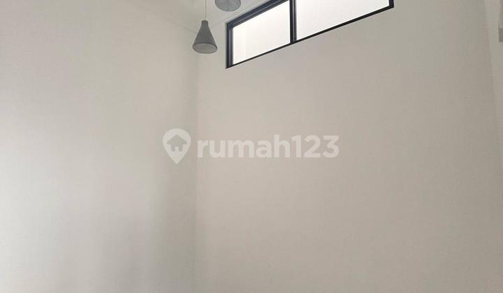 Beautiful 2-story house with certificate, strategic location in BSD. 2