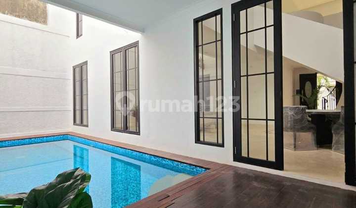 Price Drop for Classic Modern Luxury House in Bintaro Sector 9