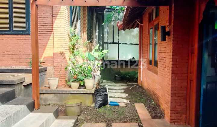 Spacious House in a Strategic Location at Senayan Utama Bintaro