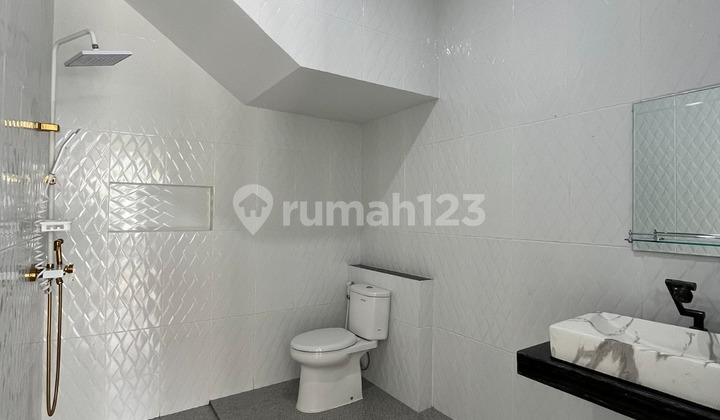 Rumah Bagus Modern Minimalis Lokasi Strategis Di Bsd 2