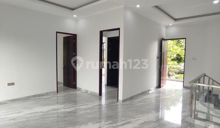 Nice Minimalist Modern Hook House In Bintaro Jaya Sector 9 2