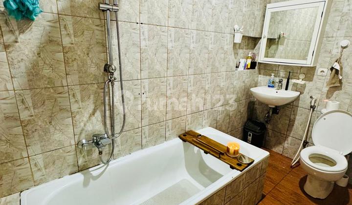 Rumah Cantik Minimalis Lokasi Strategis di Graha Raya Bintaro 2