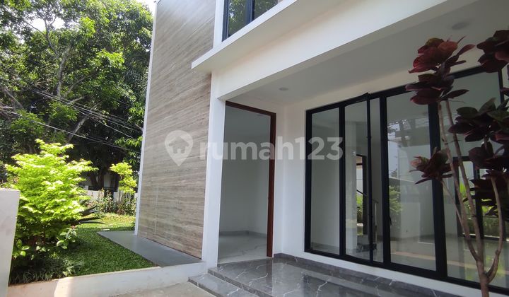Rumah 2 Lantai Bagus SHM di Bintaro, Tangerang Selatan