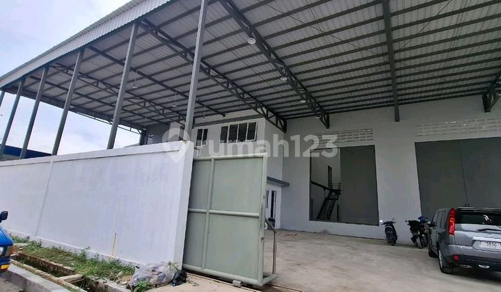 For Sale: Laksana Business Park Warehouse in Pakuhaji, fully furnished with certificate.