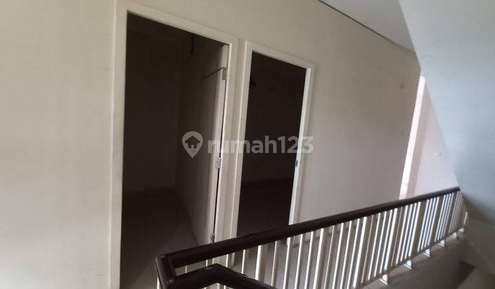 Sewa Ruko Sedayu Square Cengkareng 4,5x15,3,5 Lantai, Hadap Jalan Raya 8