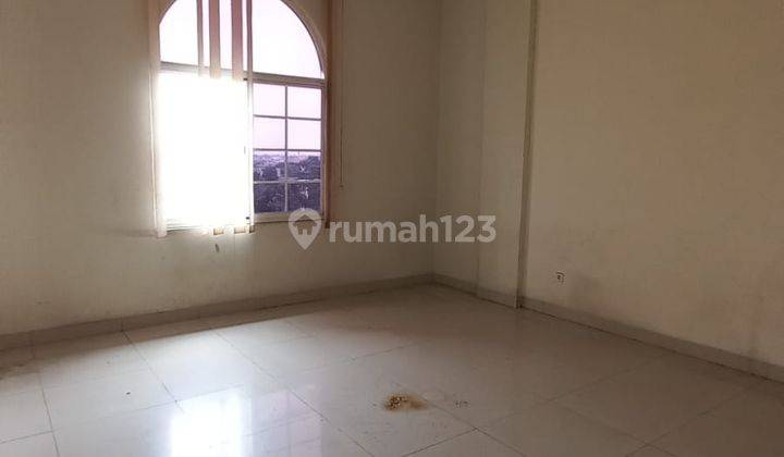 Sewa Ruko Sedayu Square Cengkareng 4,5x15,3,5 Lantai, Hadap Jalan Raya 10