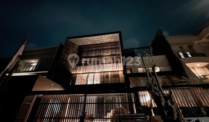 Dijual Rumah Tropical Trimaran Permai, 600m2, Ada Pool, Brand New