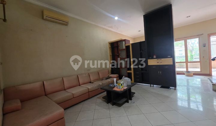 Dijual Rumah Akasia, BGM PIK, 8x18, 2lantai, SHM 2