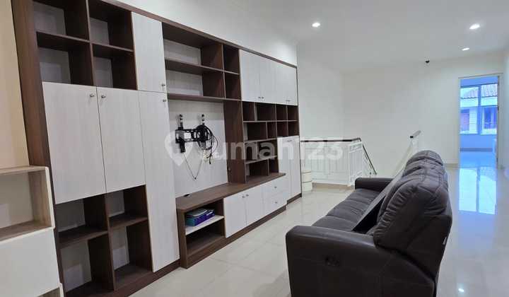 Disewa Rumah Camar Indah Indomobil Pik 7X21 Furnished, Full Renov, Rapih