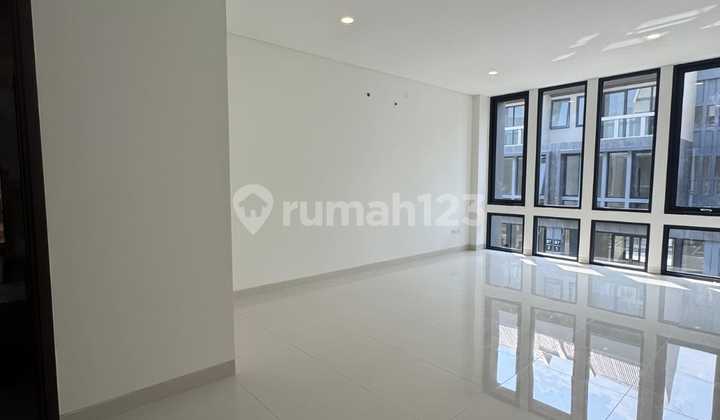 Dijual Ruko di Bsd City, Uk 6X15, 3Lantai, Ada AC, PPJB