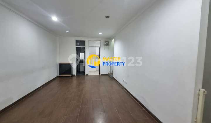 Termurah Dijual Ruko Pik 5X12,5, 3,5 Lantai, Sudah Renov