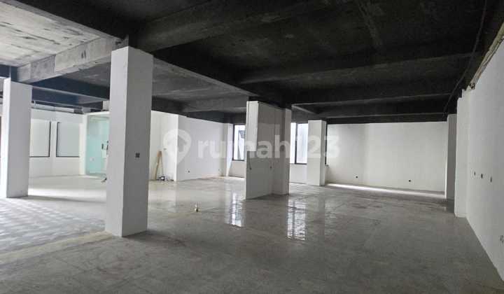 For Rent Building in Senopati Area 225M2, Only 2nd Floor
