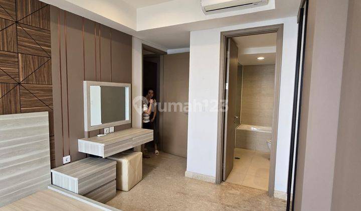 Dijual Cepat Apartemen Gold Coast 3BR+1, 113m2, semi furnished, Sea View 1