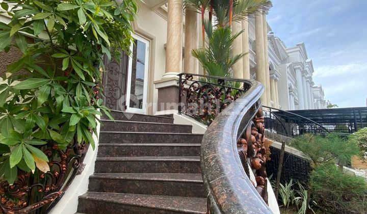 Dijual Rumah Pik1 Pantai indah kapuk 10x25 ada swimming pool