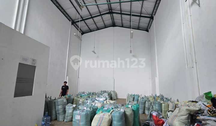 Disewa Gudang Bizpark Daan Mogot, Uk 9X20
