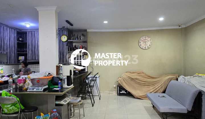 For Sale: Mediterranean Golf Hill House PIK 8x15, SHM, South.