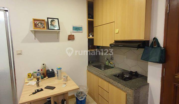 Dijual Apartemen Mediterania Gajah Mada 2BR, 65m2, Semi Furnished 2