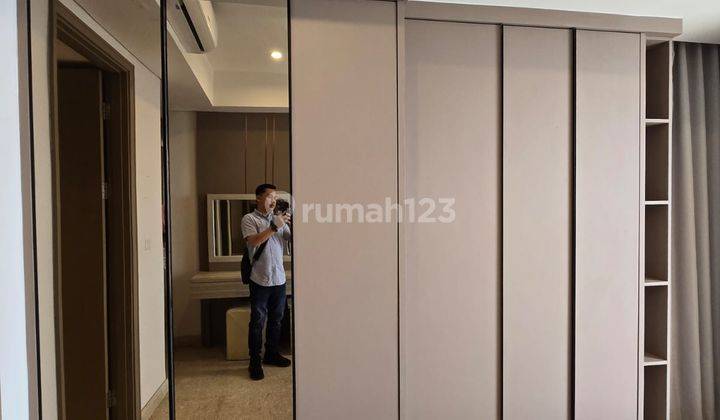 Dijual Cepat Apartemen Gold Coast 3BR+1, 113m2, semi furnished, Sea View 2