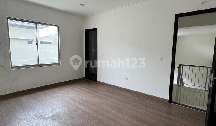 Dijual Rumah Golf Island Cluster Favorit Uk 10X25m 2.5 Lantai Brand New Type 2.5 Lantai 2