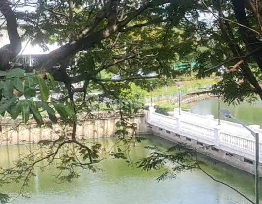 Dijual Rumah Pantai Indah Kapuk Luas 220m View Danau Jarang Ada!! 2.5 Lantai Shm Siap Huni  1