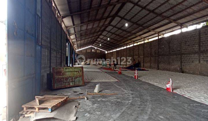 Dijual Gudang Raya Rajeg Pasar Kemis Tangerang Luas 2,5Ha Luas Bangunan 10.200m2 Total 8 Gudang, Akses 40ft Zona Industri Pondasi Cor Beton Siap Pakai Harga Murah 2