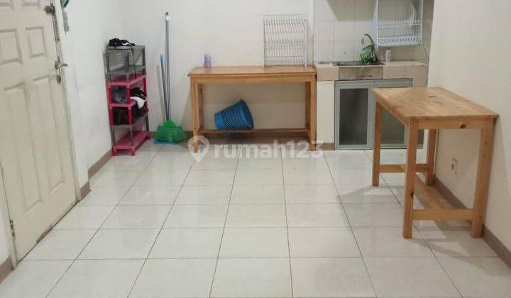 Disewa Apartemen  City Resort Type 3br Corner 2km Semi Furnished Lantai 10 Siap Huni 1