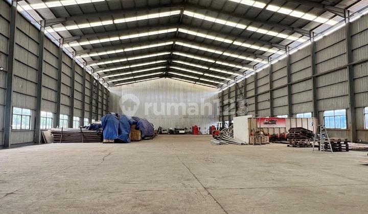 Disewa Gudang di Tambun Selatan. Bekasi Luas 2000M2 Akses 40Ft Ada Office Parkiran Sangat Luas Dekat Akses Tol Rapih Siap Pakai