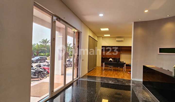 Affordable Sale: 4-Unit Connected Shophouse in Elang Laut, Pantai Indah Kapuk, Already Broken In, Neat Condition, Ready to Use, Suitable, Already Renovated, Neat, Ready to Occupy, Suitable for Office. Showroom, Pure HGB Certificate, Rare Find, Negotiable Until Deal!