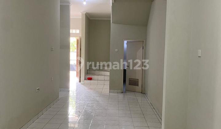 Dijual Rumah Rapih Ditaman Kosmos Kedoya Jakarta Barat Uk 6x19m 2 Lantai Shm Siap Huni Minimalis Hadap Timur 