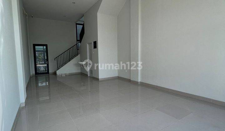 DISEWA CEPAT, Ruko Sunset Avenue Citra 8, View Danau, 2 Lantai, ada Jogging Track, Siap Huni, Jarang Ada !! 1