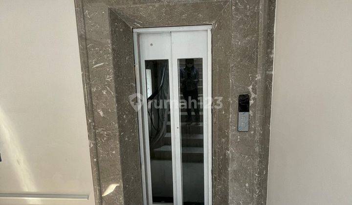 Rumah Brandnew 300m2, Pantai Indah Kapuk, Pik, Pool, Lift Mewah Jarang Ada. Harga Nego  8