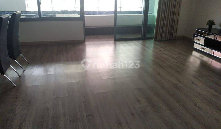 Dijual Apartemen Lippo St. Moritz Puri 1