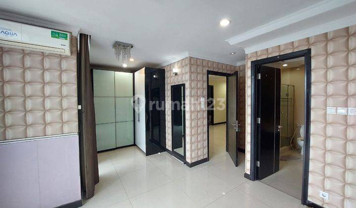 Cbd Pluit Semi Furnished Kamar Utama Luas Ada Bathtub 2 Balkon 2