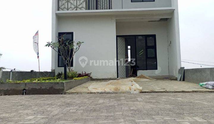 Rumah Villa dua lantai baru di padalarang bandung barat dekat pintu tol 2