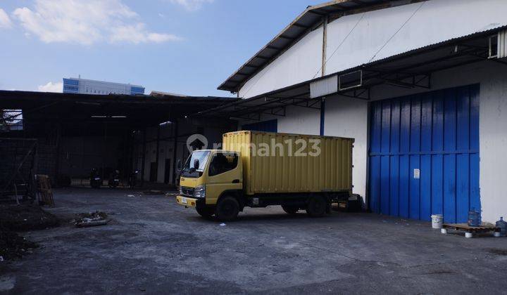 Gudang komersil  buat simpan barang atau produksi di sayap soekarno hatta bandung timur 9