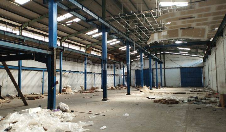 Gudang komersil  buat simpan barang atau produksi di sayap soekarno hatta bandung timur 11