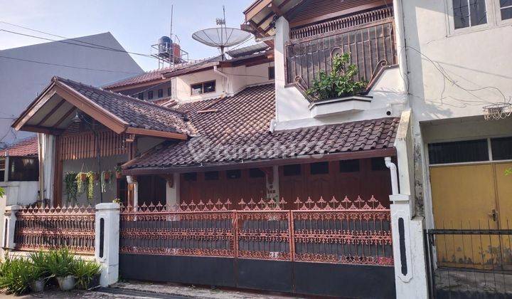 Rumah Bagus 2 Lantai Dan 4 Kamar Tidur Di Taman Kopo Indah 1 1